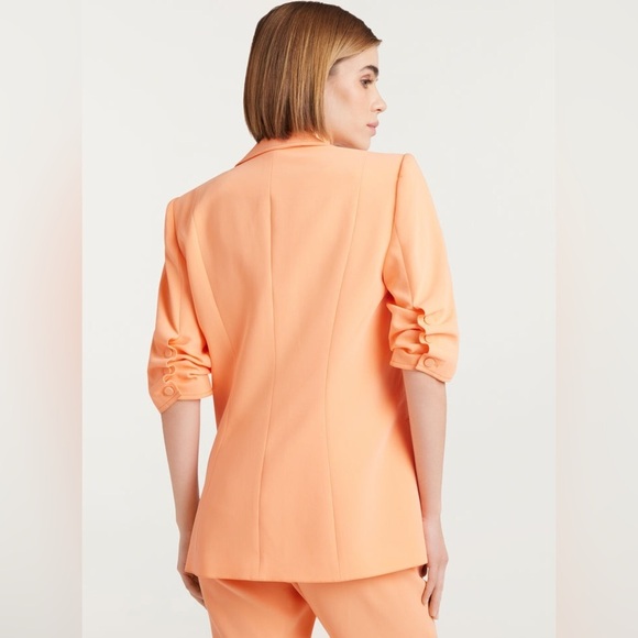 CINQ A SEPT Khloe Blazer
Retail 395 usd - Picture 4 of 6